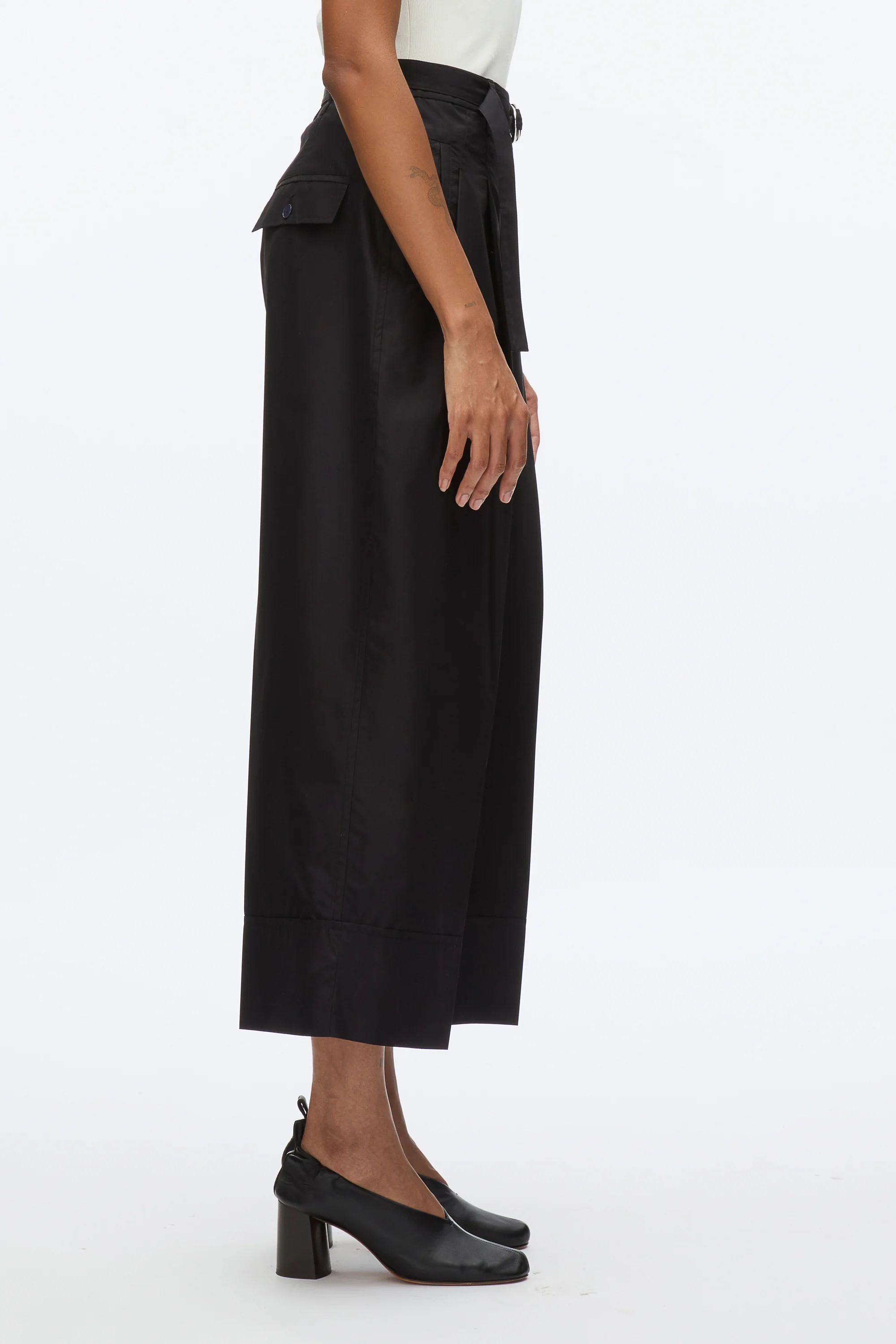 Double Pleat Wide Cropped Pant - Image 3