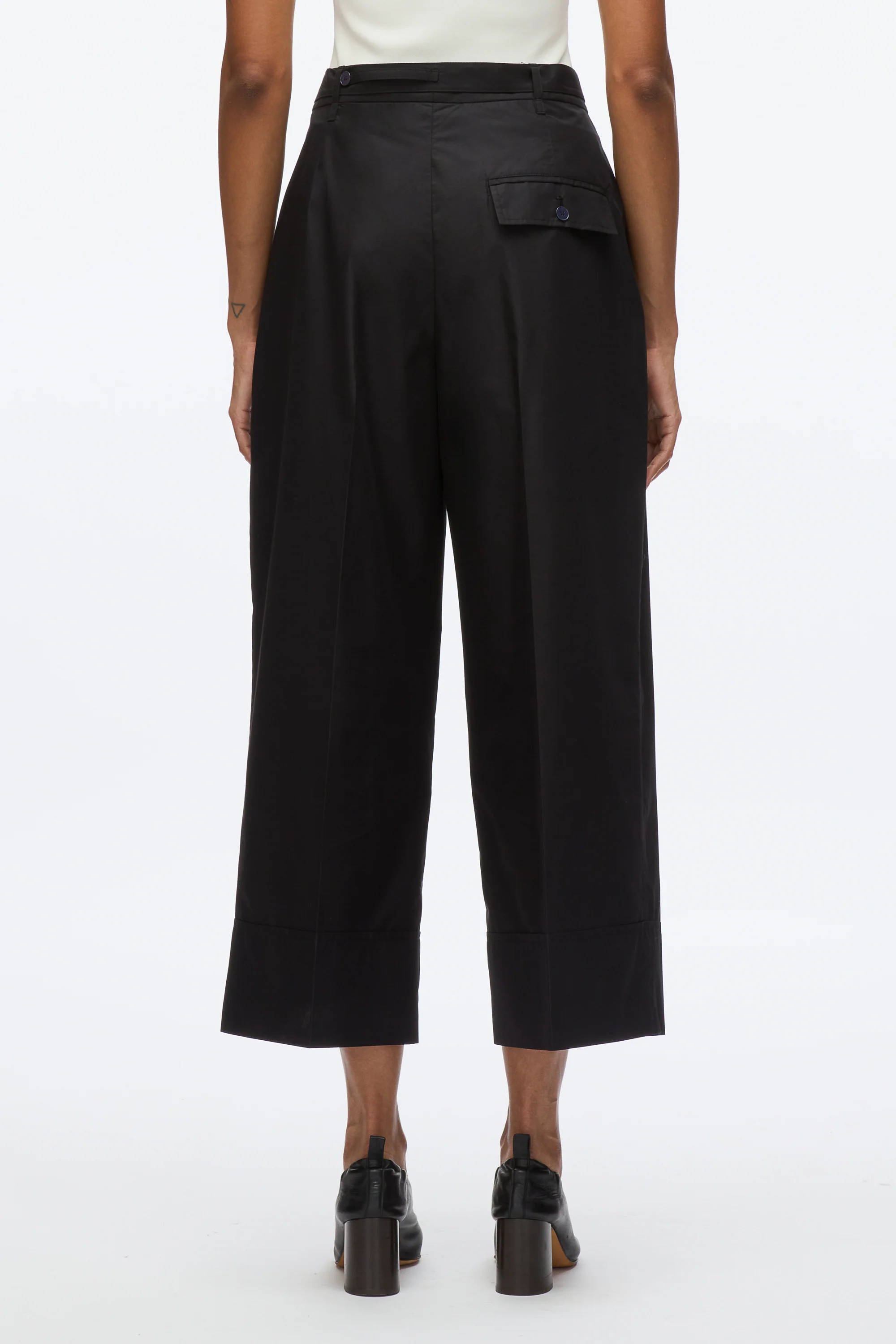 Double Pleat Wide Cropped Pant - Image 4
