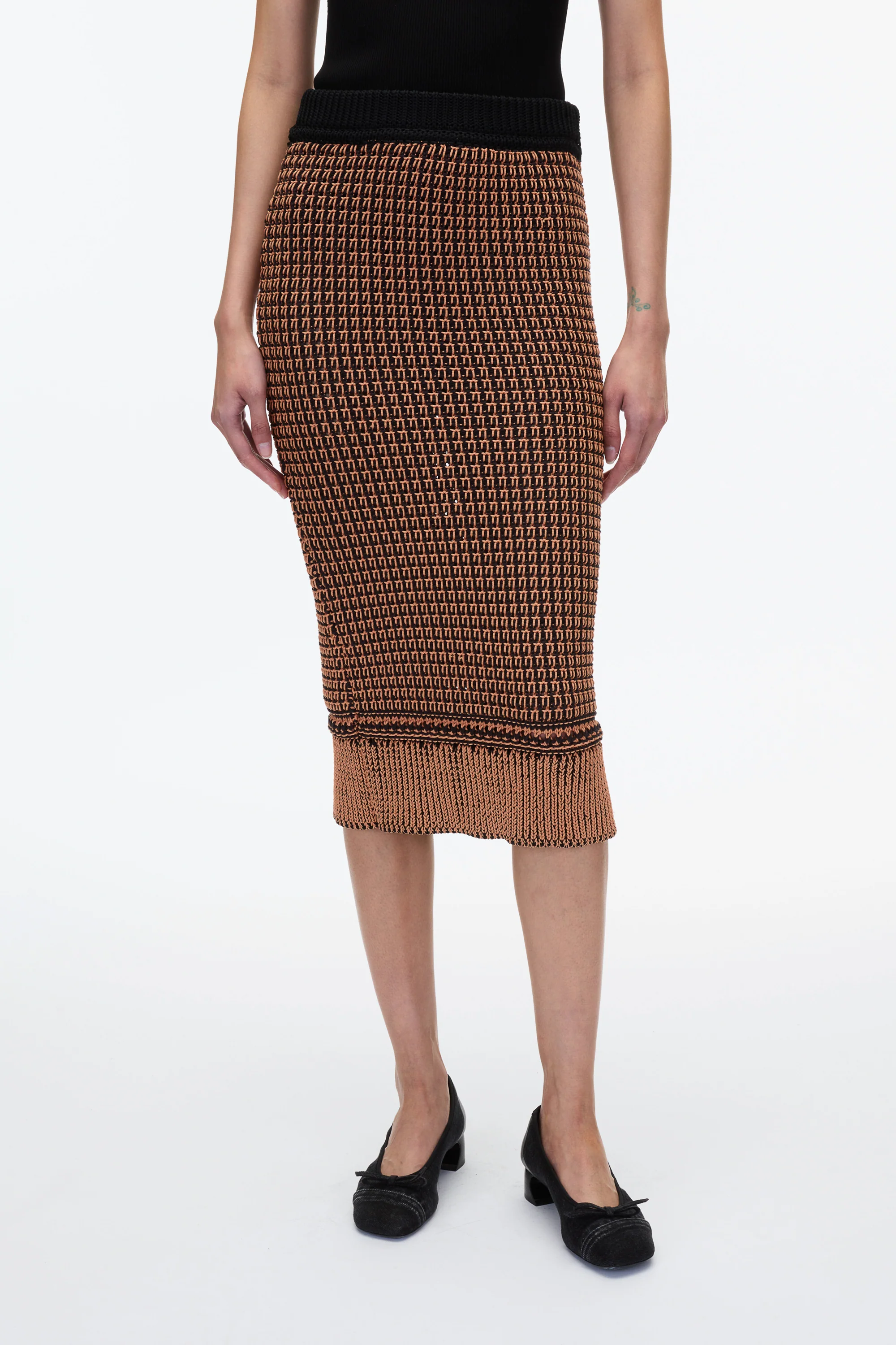 Bi-Color Knit Pencil Skirt - Image 5