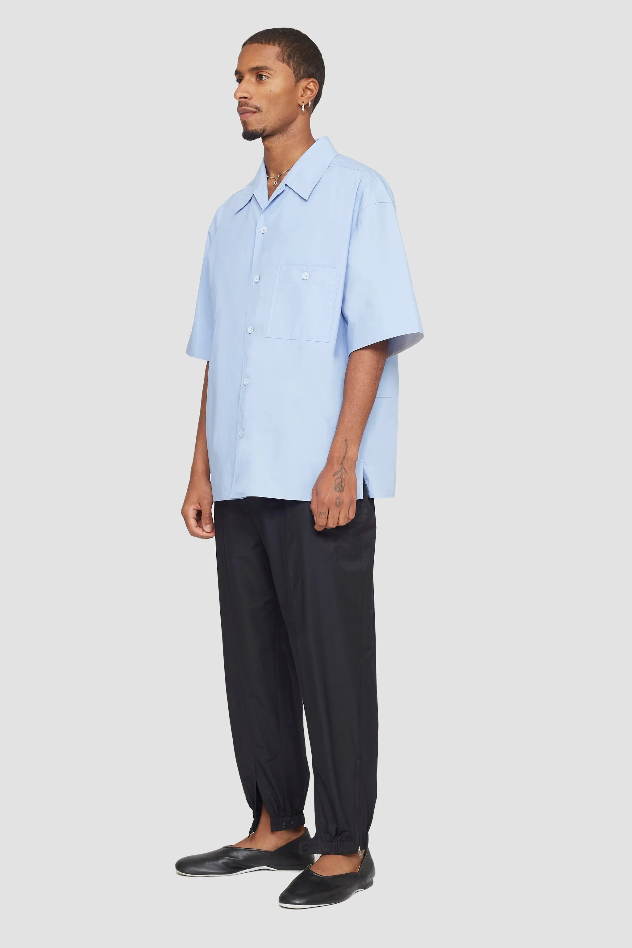 Short Sleeve Convertible Collar Shirt - Image 4