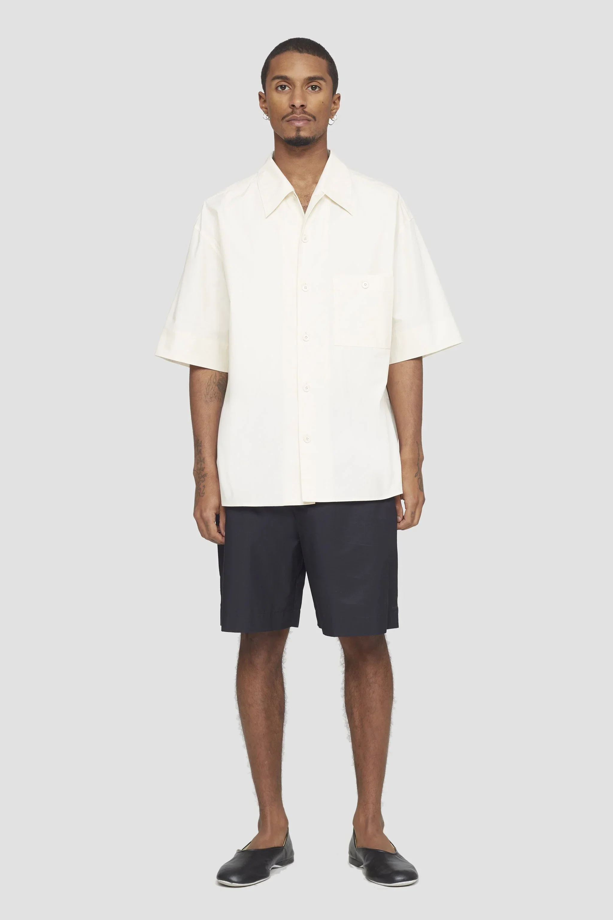 Short Sleeve Convertible Collar Shirt - Image 7