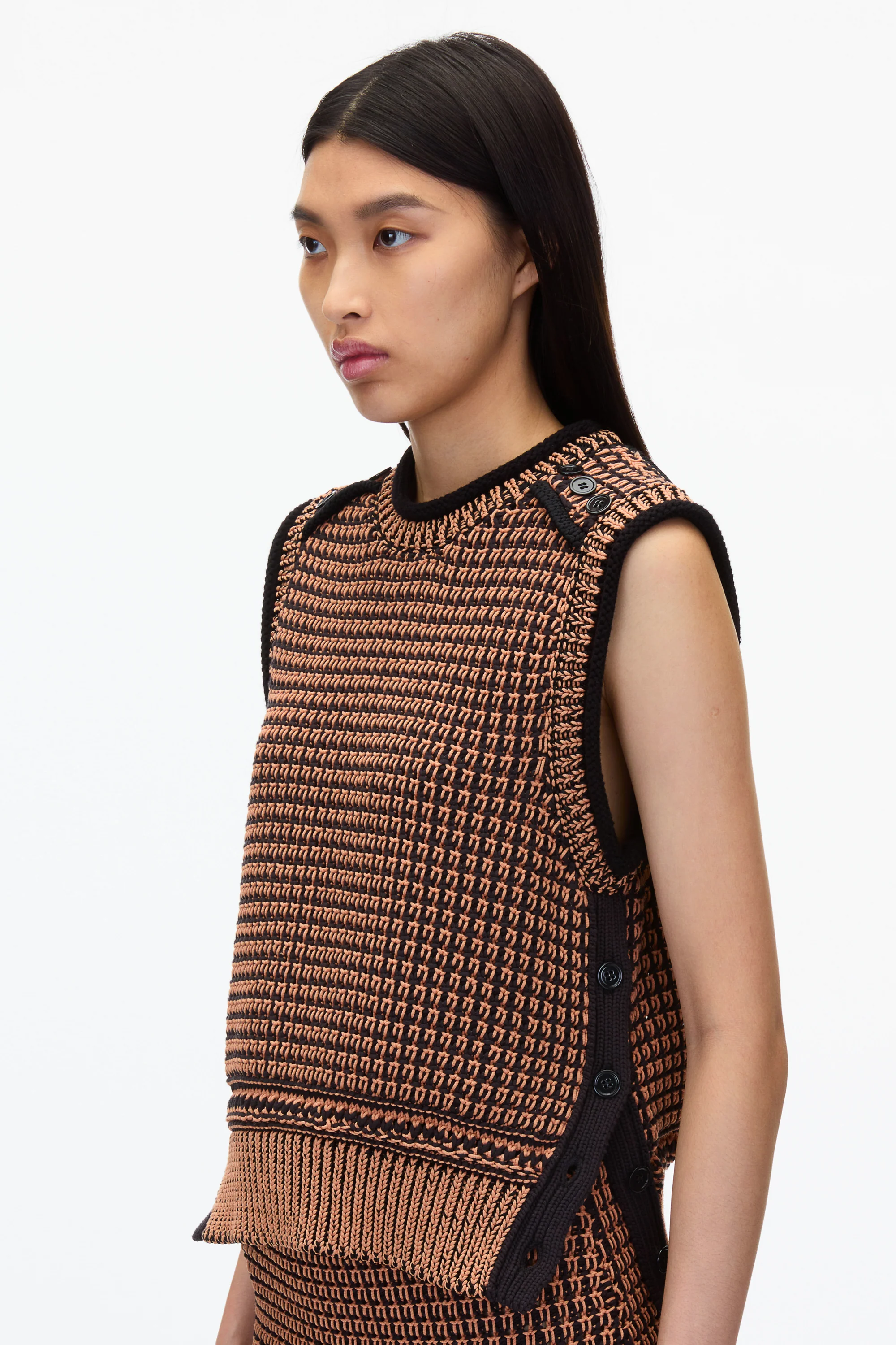 Bi-Color Knit Vest - Image 5